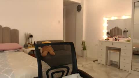 Snapshot of tslovemarie01 chatting on 13, 5, 2026 Love Marie online show from 13, 5, 2026