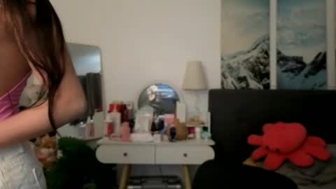 Snapshot of tsnathaliasilvana chatting on 24, 4, 2026 Bella Ratbu online show from 24, 4, 2026