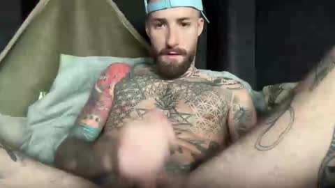 Tuhands online show from 22, 11, 2025