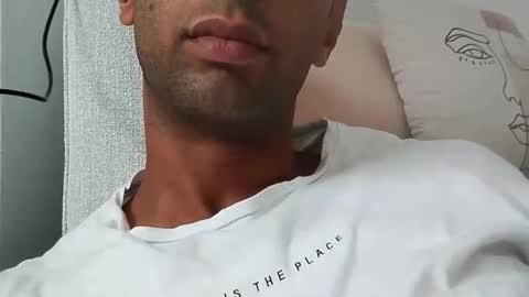 Snapshot of tunisiensexyguy chatting on 2, 10, 2025 TunisienSexyGuy online show from 2, 10, 2025