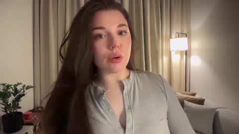Snapshot of tutti_frutti_ chatting on 28, 6, 2026 Ariana online show from 28, 6, 2026