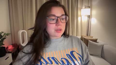Snapshot of tutti_frutti_ chatting on 2, 7, 2026 Ariana online show from 2, 7, 2026