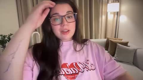 Snapshot of tutti_frutti_ chatting on 3, 7, 2026 Ariana online show from 3, 7, 2026