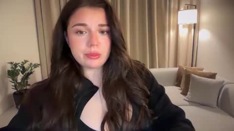 Snapshot of tutti_frutti_ chatting on 4, 7, 2026 Ariana online show from 4, 7, 2026