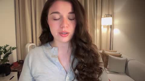 Snapshot of tutti_frutti_ chatting on 6, 7, 2026 Ariana online show from 6, 7, 2026