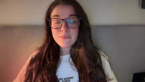 Snapshot of tutti_frutti_ chatting on 23, 7, 2026 Ariana online show from 23, 7, 2026
