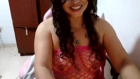 Snapshot of tuzusy chatting on 26, 5, 2026 tuzusy online show from 26, 5, 2026