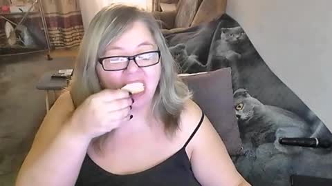 Lana online show from 4, 12, 2025