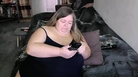 Snapshot of tviks chatting on 17, 4, 2026 Lana online show from 17, 4, 2026