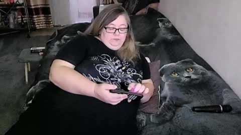Snapshot of tviks chatting on 23, 4, 2026 Lana online show from 23, 4, 2026