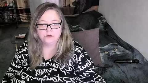 Snapshot of tviks chatting on 29, 4, 2026 Lana online show from 29, 4, 2026