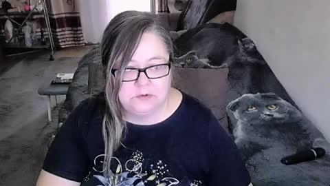 Snapshot of tviks chatting on 16, 5, 2026 Lana online show from 16, 5, 2026