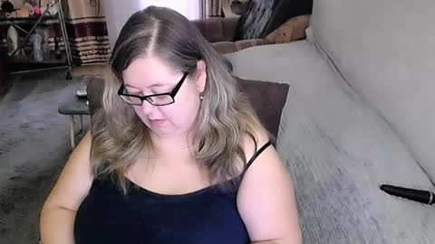 Snapshot of tviks chatting on 24, 5, 2026 Lana online show from 24, 5, 2026