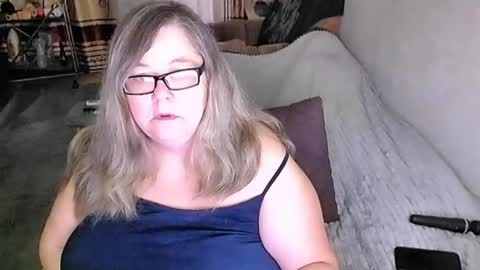 Snapshot of tviks chatting on 24, 5, 2026 Lana online show from 24, 5, 2026