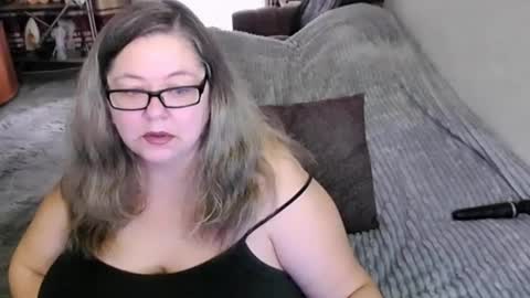 Snapshot of tviks chatting on 14, 6, 2026 Lana online show from 14, 6, 2026