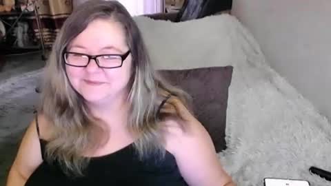 Snapshot of tviks chatting on 13, 7, 2026 Lana online show from 13, 7, 2026