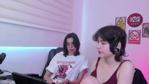 Snapshot of twilightmuses chatting on 26, 4, 2026 Eve Lili online show from 26, 4, 2026