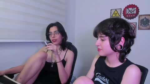 Snapshot of twilightmuses chatting on 29, 4, 2026 Eve Lili online show from 29, 4, 2026