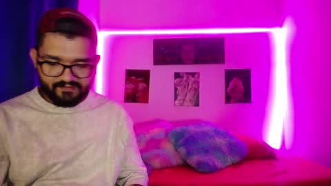 Snapshot of twinflamesxx chatting on 27, 9, 2025 TwinFlamesXX online show from 27, 9, 2025