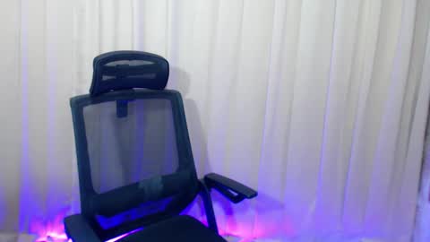 Snapshot of twink_clint chatting on 4, 3, 2025 twink_clint online show from 4, 3, 2025