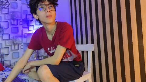Snapshot of twink_sebas7 chatting on 9, 4, 2026 Sebastin online show from 9, 4, 2026