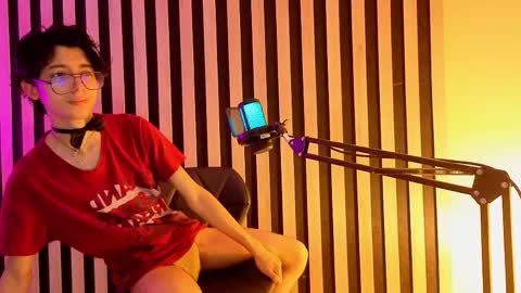 Snapshot of twink_sebas7 chatting on 8, 5, 2026 Sebastin online show from 8, 5, 2026