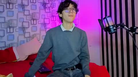 Snapshot of twink_sebas7 chatting on 17, 5, 2026 Sebastin online show from 17, 5, 2026
