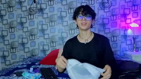Snapshot of twink_sebas7 chatting on 19, 5, 2026 Sebastin online show from 19, 5, 2026