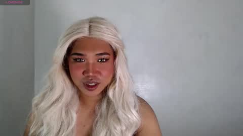 Snapshot of twinkcheska chatting on 15, 11, 2025 Cheska Schock online show from 15, 11, 2025