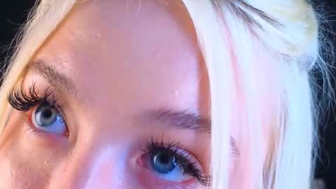 twinklefluff online show from 10, 3, 2025