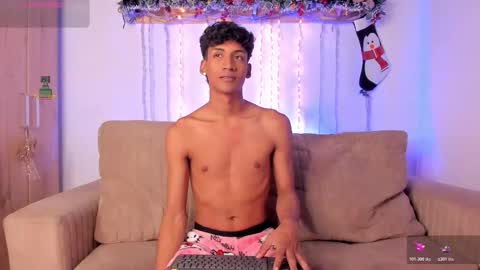 Snapshot of twinksboys_23 chatting on 21, 12, 2025 twinksboys_23 online show from 21, 12, 2025