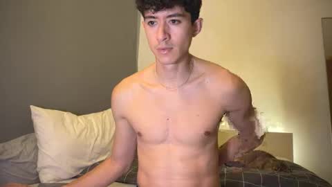 Snapshot of twinksweetlovehot chatting on 20, 2, 2025 twinksweetlovehot online show from 20, 2, 2025