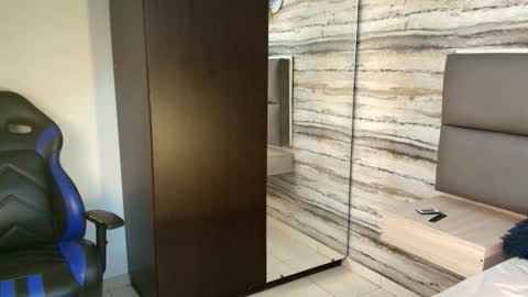 twinslovers_ online show from 15, 12, 2025