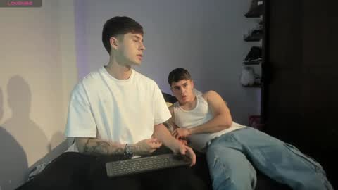 twintease online show from 2, 2, 2025