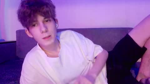 TwiShadow online show from 16, 2, 2026