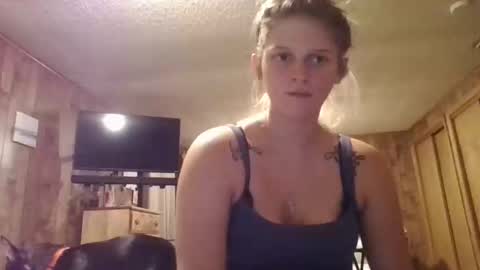 twizzler_twizzle online show from 14, 9, 2025