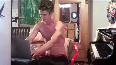 TobeBritta online show from 1, 11, 2025