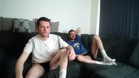 Snapshot of twotwinkhusbands chatting on 15, 5, 2026 RyanRowan online show from 15, 5, 2026