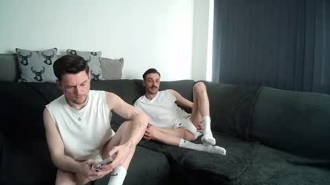 Snapshot of twotwinkhusbands chatting on 14, 6, 2026 RyanRowan online show from 14, 6, 2026