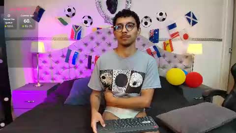 Snapshot of twunkmiguel chatting on 25, 6, 2026 TwunkMiguel online show from 25, 6, 2026