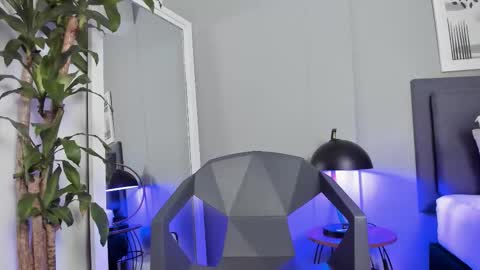 Tyler Fox online show from 26, 10, 2025