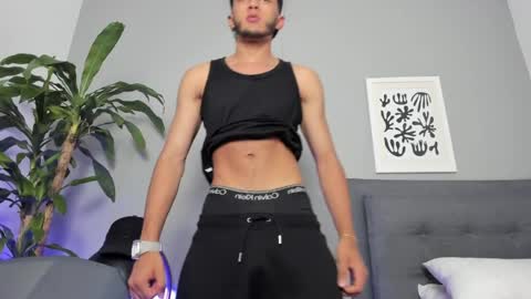 Tyler Fox online show from 16, 4, 2026