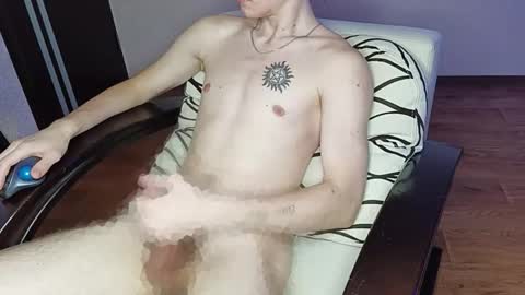 Snapshot of tyler_hack chatting on 18, 12, 2025 Tyler and Chris online show from 18, 12, 2025