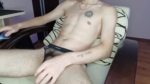 Snapshot of tyler_hack chatting on 21, 12, 2025 Tyler and Chris online show from 21, 12, 2025