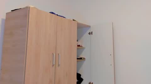     online show from 18, 12, 2024