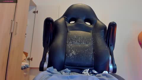     online show from 22, 1, 2025