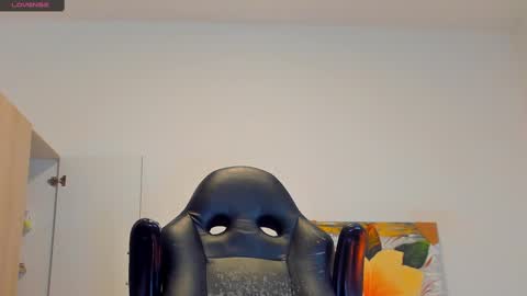     online show from 7, 3, 2025