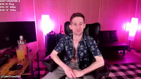 Snapshot of tylerchasexxx chatting on 9, 4, 2026 Tyler Chase online show from 9, 4, 2026