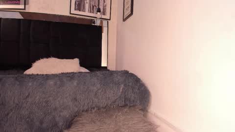       online show from 8, 11, 2025