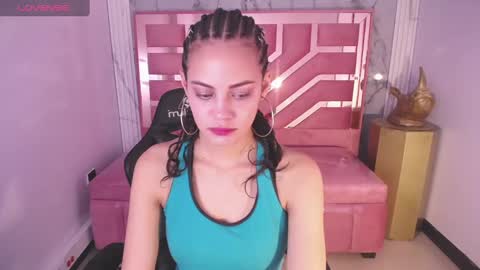 Snapshot of tyna_ch chatting on 2, 12, 2024 TYNA online show from 2, 12, 2024